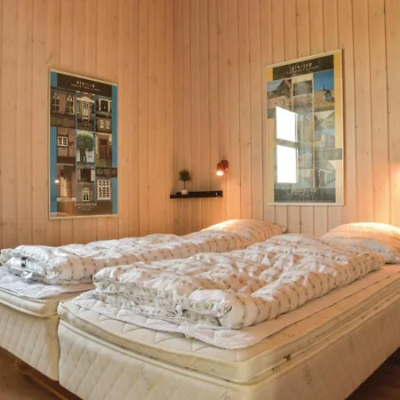 Three-bedroom Holiday In Prázdninový dům