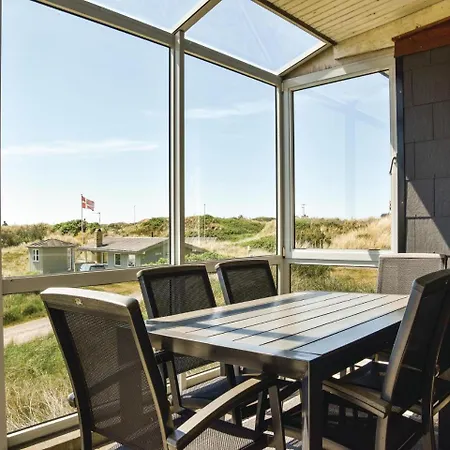 Three-bedroom Holiday In Ringkøbing