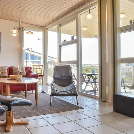 Three-bedroom Holiday In Prázdninový dům Ringkøbing